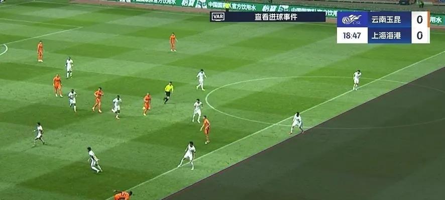 包含赛后CBA常规赛焦点战,上海海港迎来里程碑,球迷炸锅,细节决定成败的词条 包含赛后CBA常规赛焦点战,上海海港迎来里程碑,球迷炸锅,细节决定成败的词条